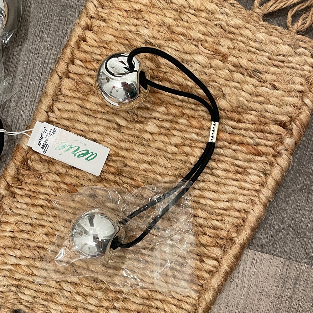 Aerie Silver Weighted Hair Tie Balls